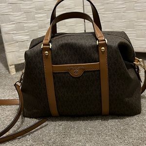 Medium size MK duffle.